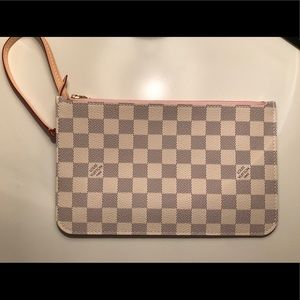 AUTHENTIC Louis Vuitton Neverfull MM Clutch/Pouch